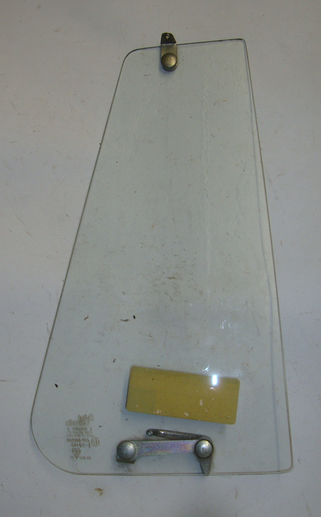 Pivoted ventillation window, right side, Ape AE3T - AE01T - MPM1T>MPM2T- MPF1T - MPV1T>MPV2T - MPR2T - MPF1T , NOS