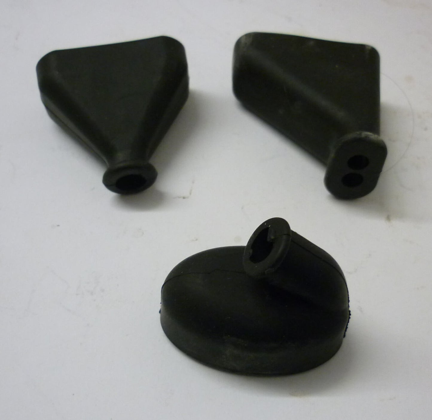 B.T. / H.T. Kappensatz Anschlussklemme, Zündspulenabdeckkappe, Vespa 160 GS / 180 SS