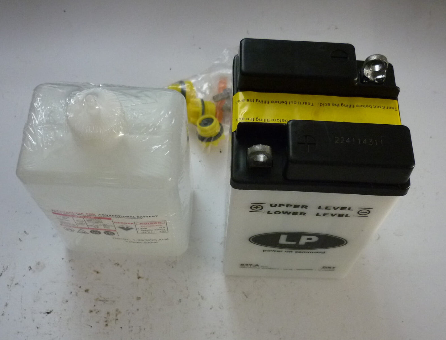 Battery with acid pack, B49-6, 6V / 8 Ah, Vespa GS 160 / SS 180 / 180 Rally / 200 Rally / Ape 125