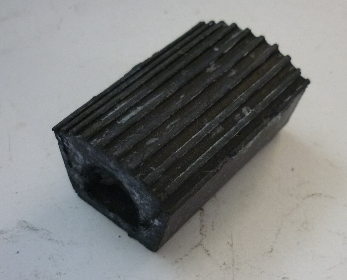 pedal gummi Rubber for brake pedal, Vespa 125 / 150 / 160 / 180 / 200 – Vespa Oldtimerteile