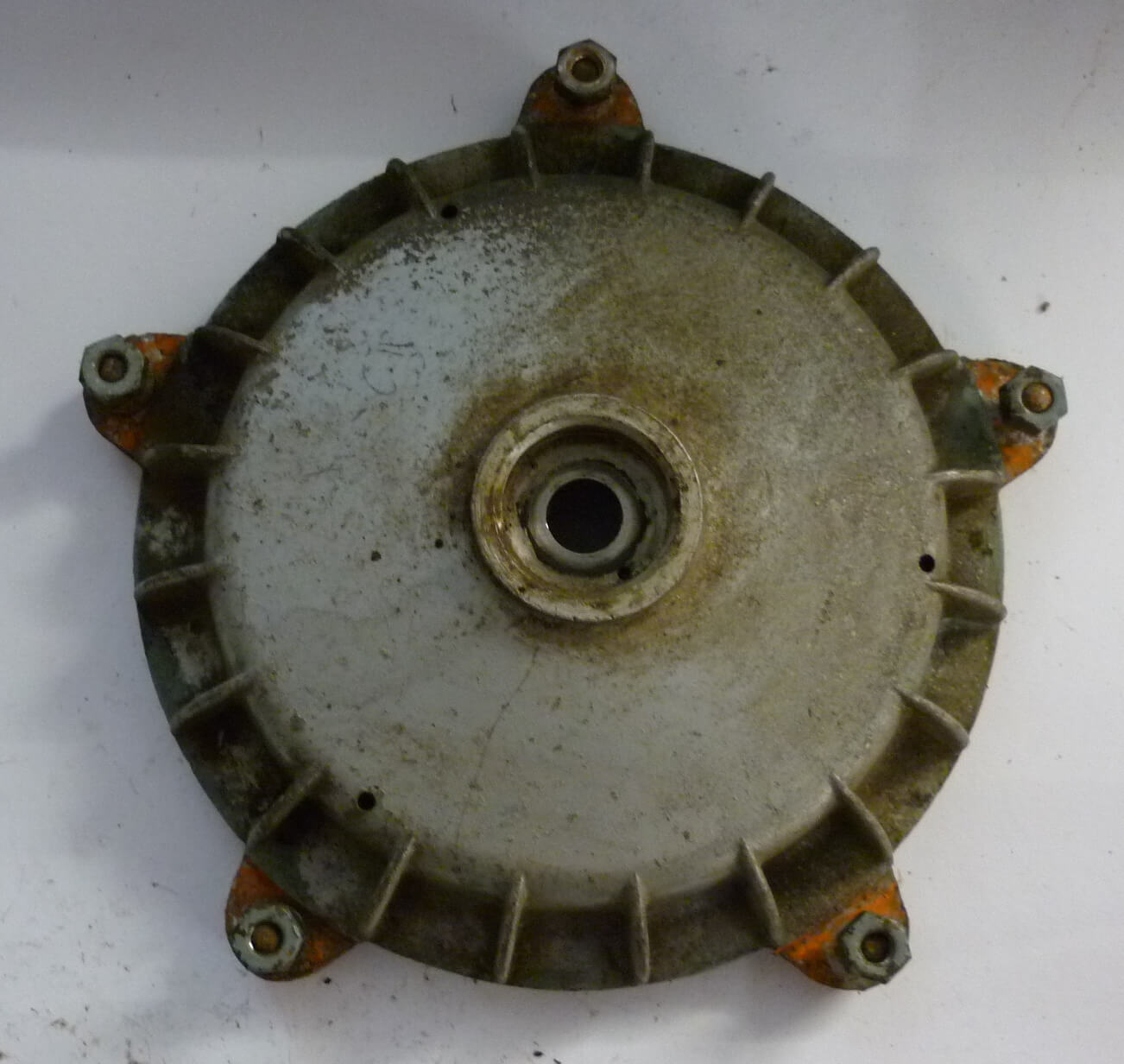 Front brake drum, Vespa 150, cone and key