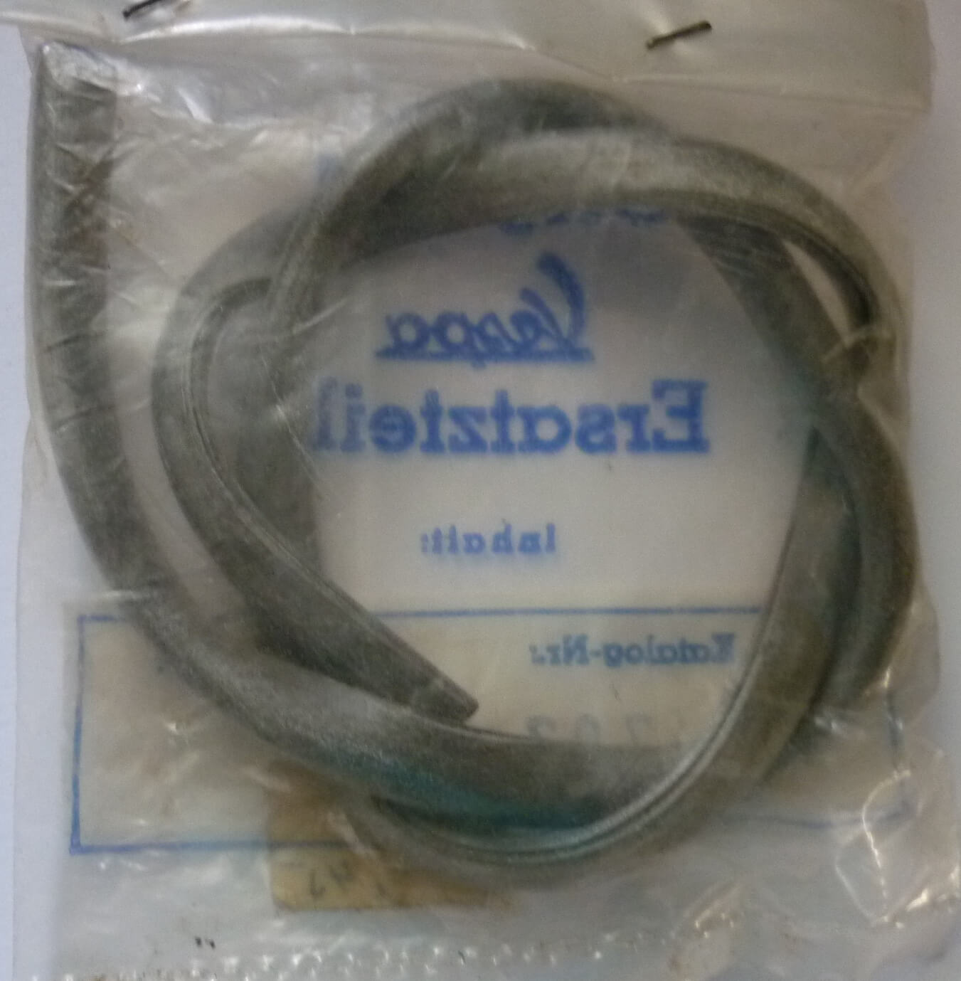 Packing betwen airfilter case and cover