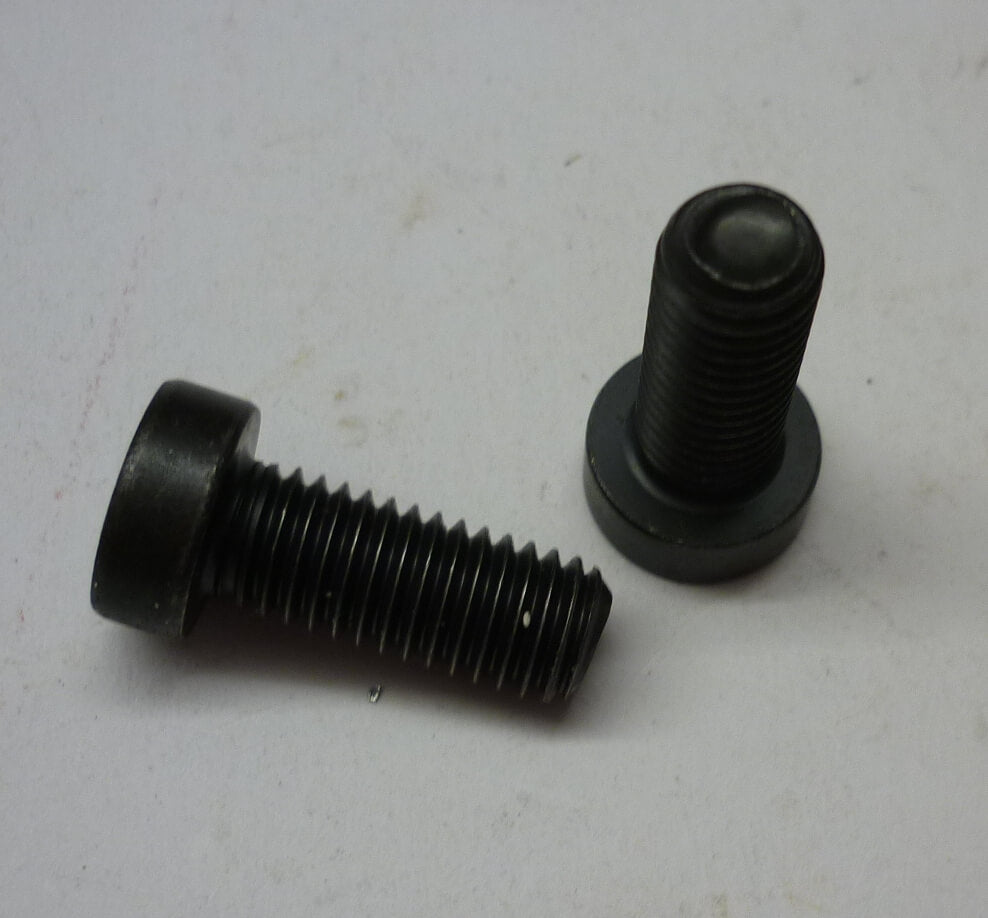 Bolt for front / rear wheel hub and front whell axle, M8, Vespa / Ape