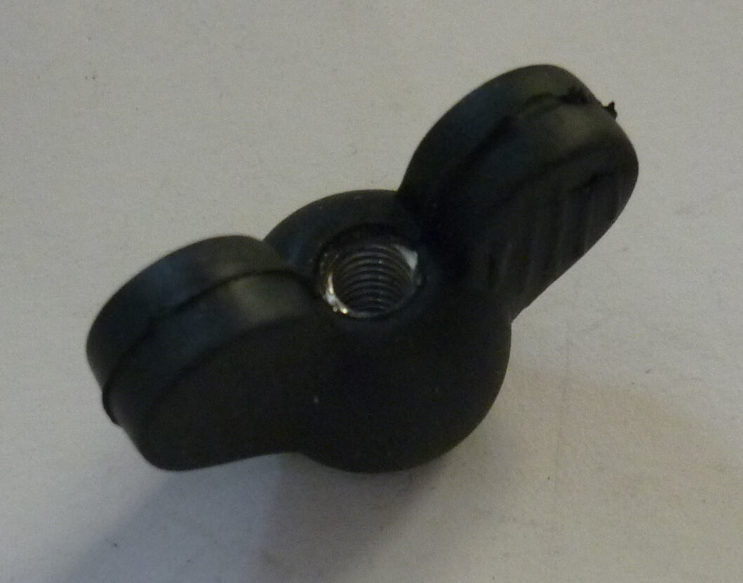 Flügelmutter mit Gummikappe, Tankdeckel, Vespa / Ape
