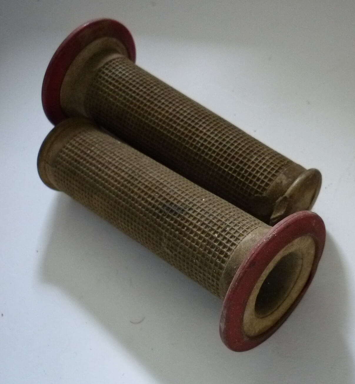 Bubble grip, 21 mm, red - white, NOS