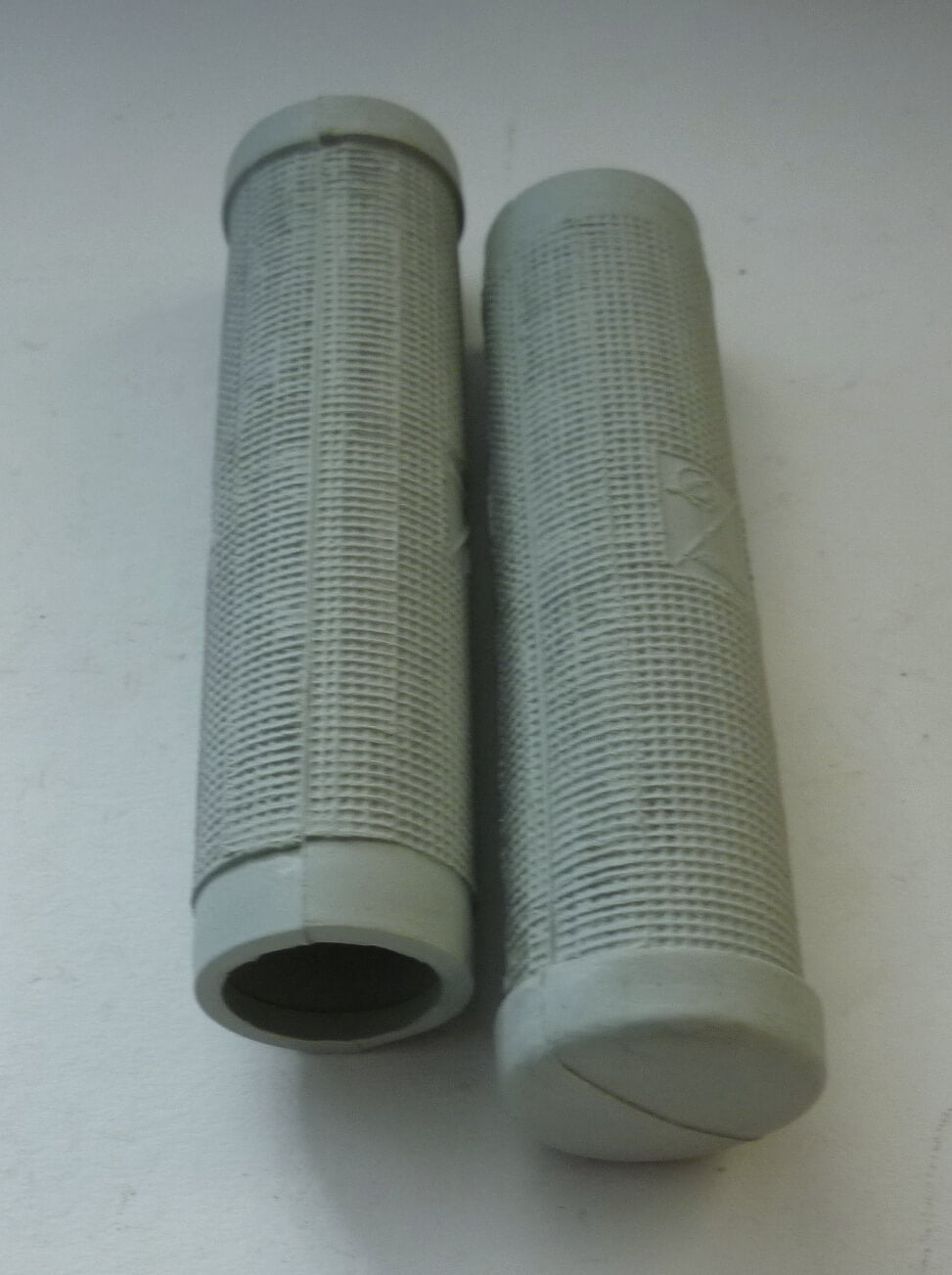 Grips, grey, Hoffmann Vespa