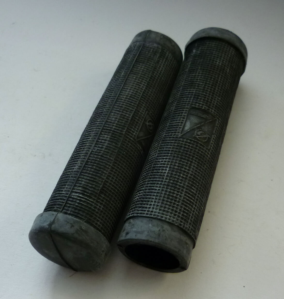 Grips, black, Hoffmann Vespa