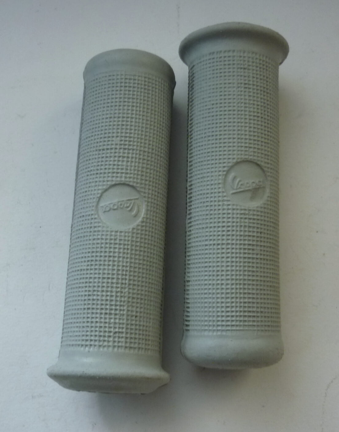 Grip, "Vespa", premium quality, grey, 22 mm, Vespa GS3 / GS4 / T2-4