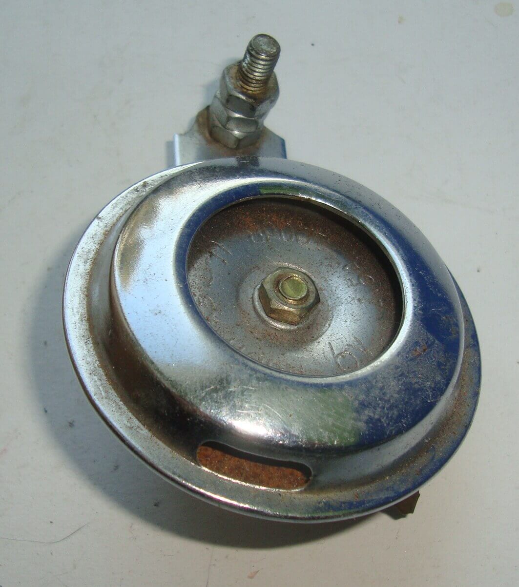 Horn, wie NIKKO, center bolt, 6 V, D.C., zinc plated, repro part
