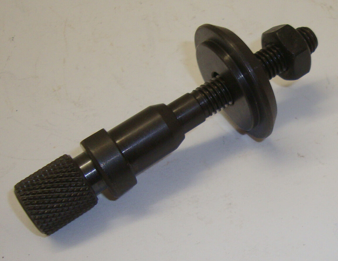 Tool for dismounting clutch