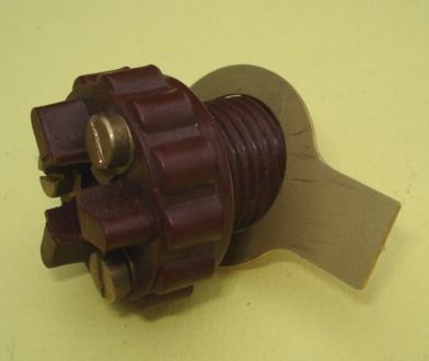 Ground connection under LT. Socket Vespa 125 / 150 >1958
