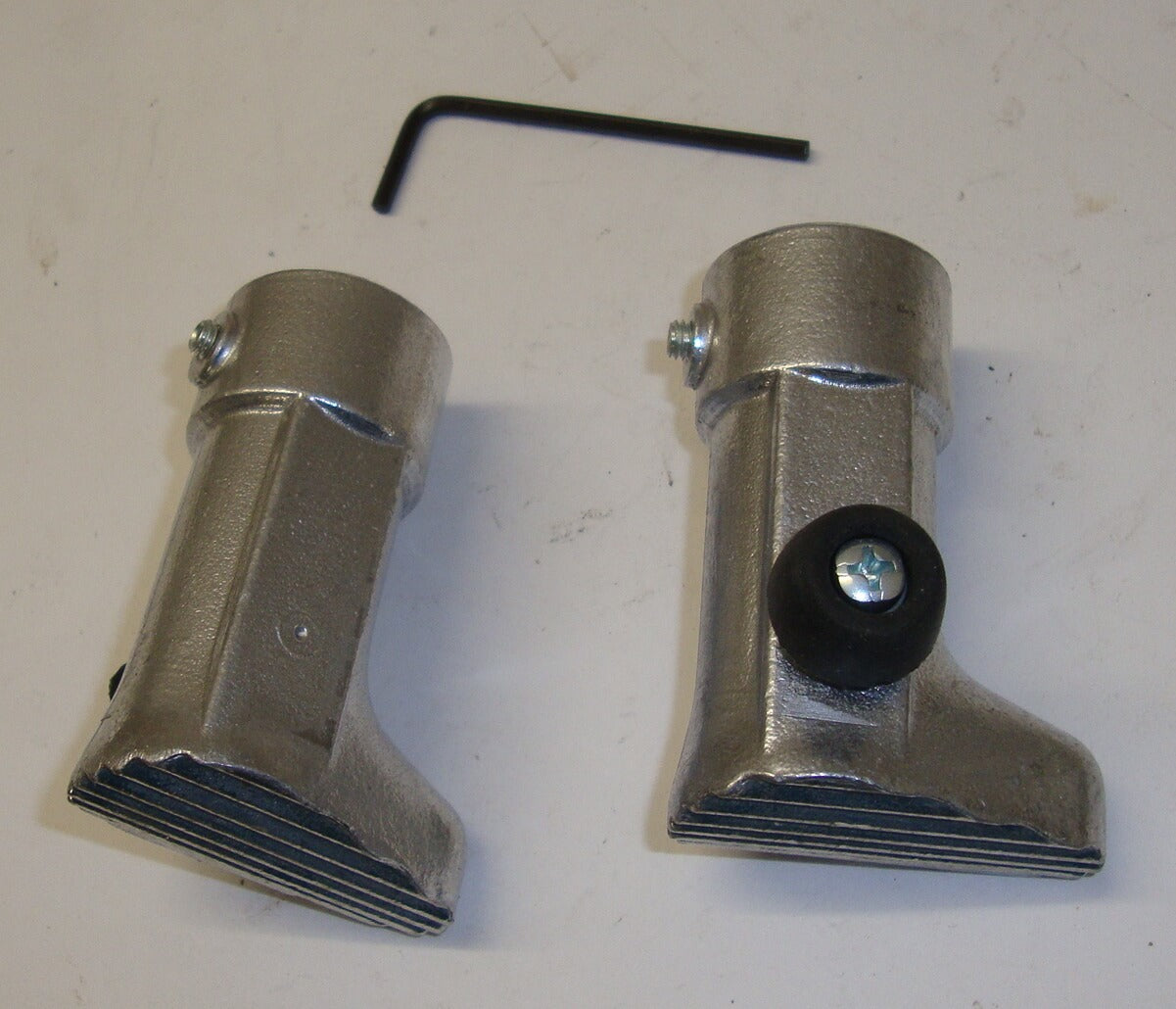 Metal stand feet, CUPPINI, Ø 16 mm, Vespa 50 / 90 / 125 VNA / VNA - 150 VGLA / VGLB