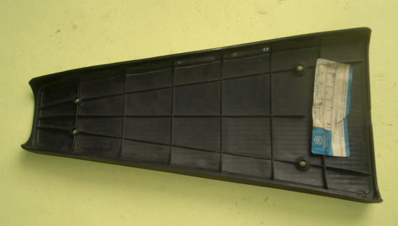 Mittelteil für Durchstieg, Kunsstoff, schwarz, Vespa PX 125 T5, NOS