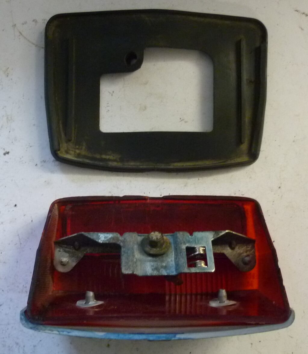 Rücklicht, TRIOM, Vespa 50 R - Special - Special Elestart