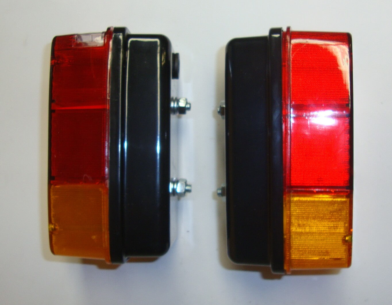 Taillights, Ape 400 / P 401 - 501 - 601 - 601V / MP 500 - 600 / MPV 600 / Ape Car P2