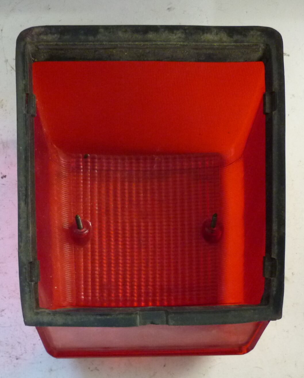 Taillight glass, TRIOM, Vespa 50 / 90 / 100 / 125 PV- ET3 - ETS