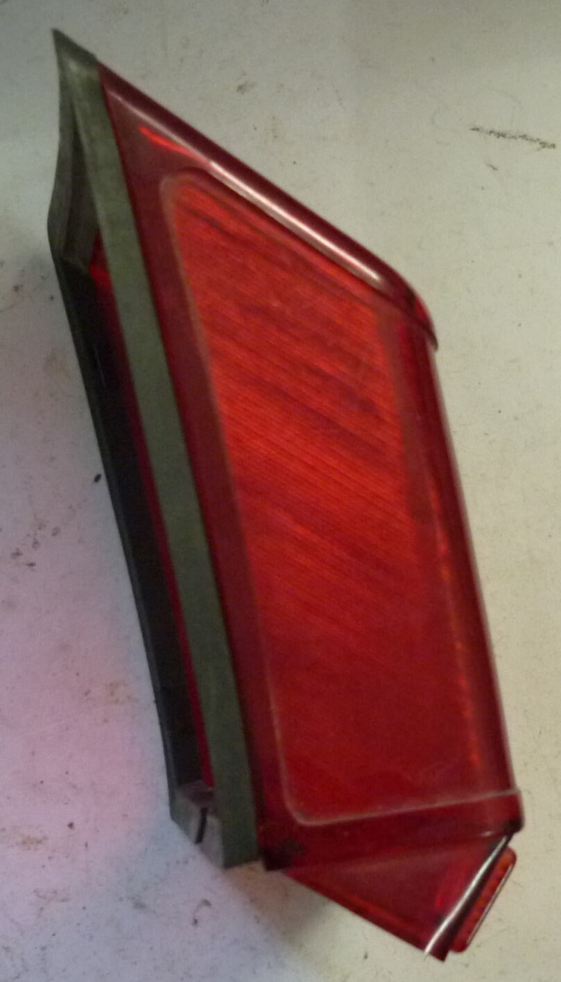 Taillight glass, TRIOM, Vespa 50 / 90 / 100 / 125 PV- ET3 - ETS