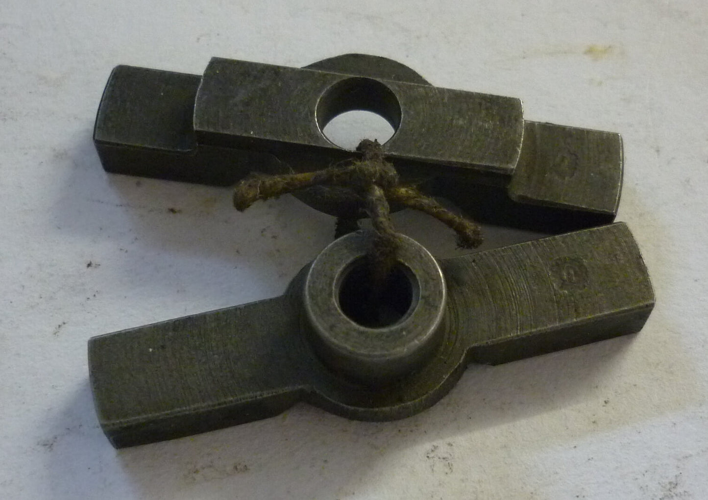 Cruziform, 2 parts, Vespa 1950, NOS