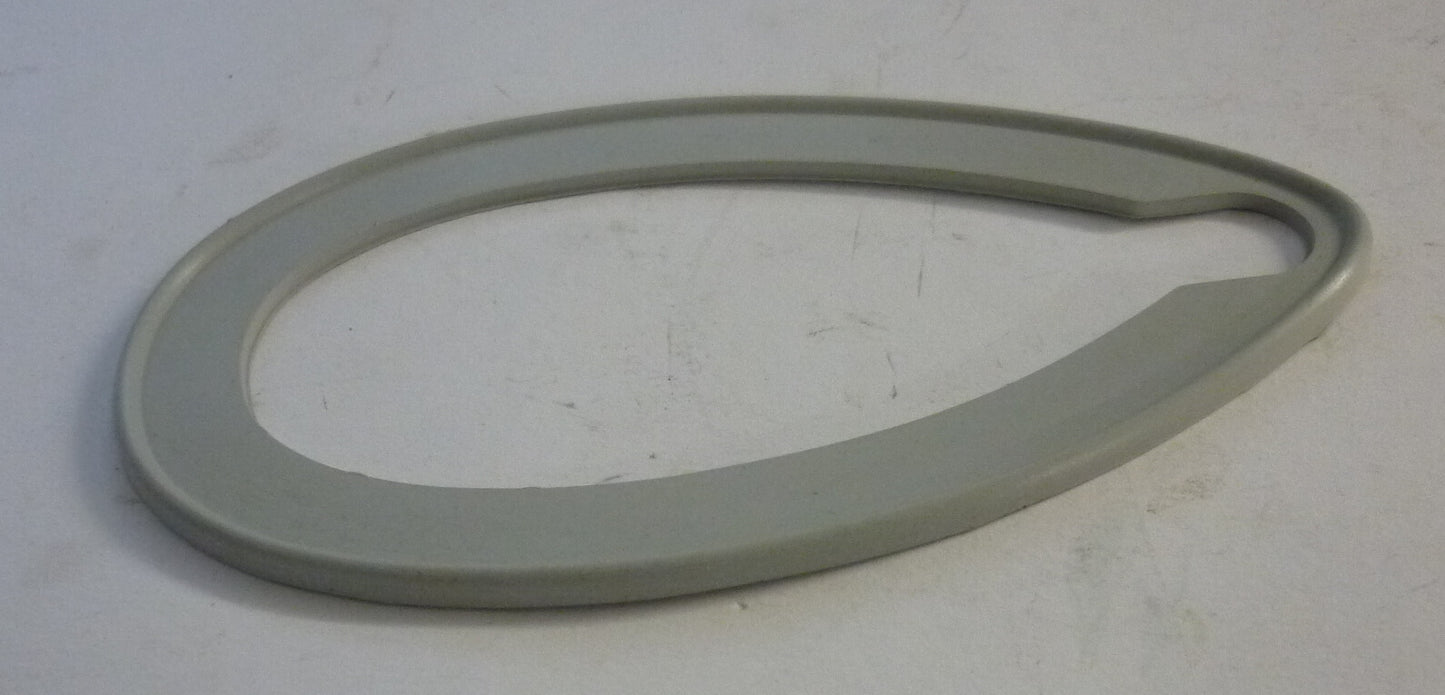 Gasket between headlamp and mudguard, headlamp with diameter 95 mm, Vespa 125