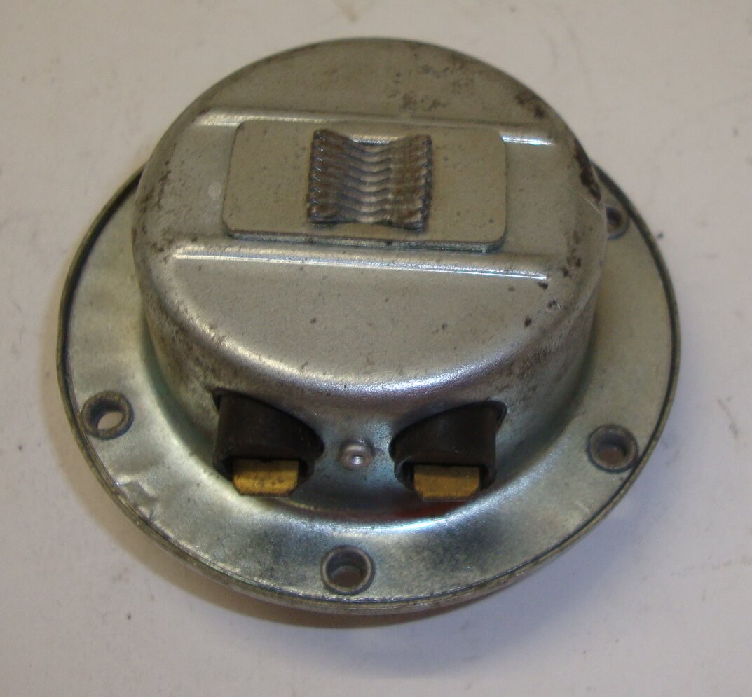 Horn, G.P.M. 73326, 6V, A.C., zinc platet, NOS