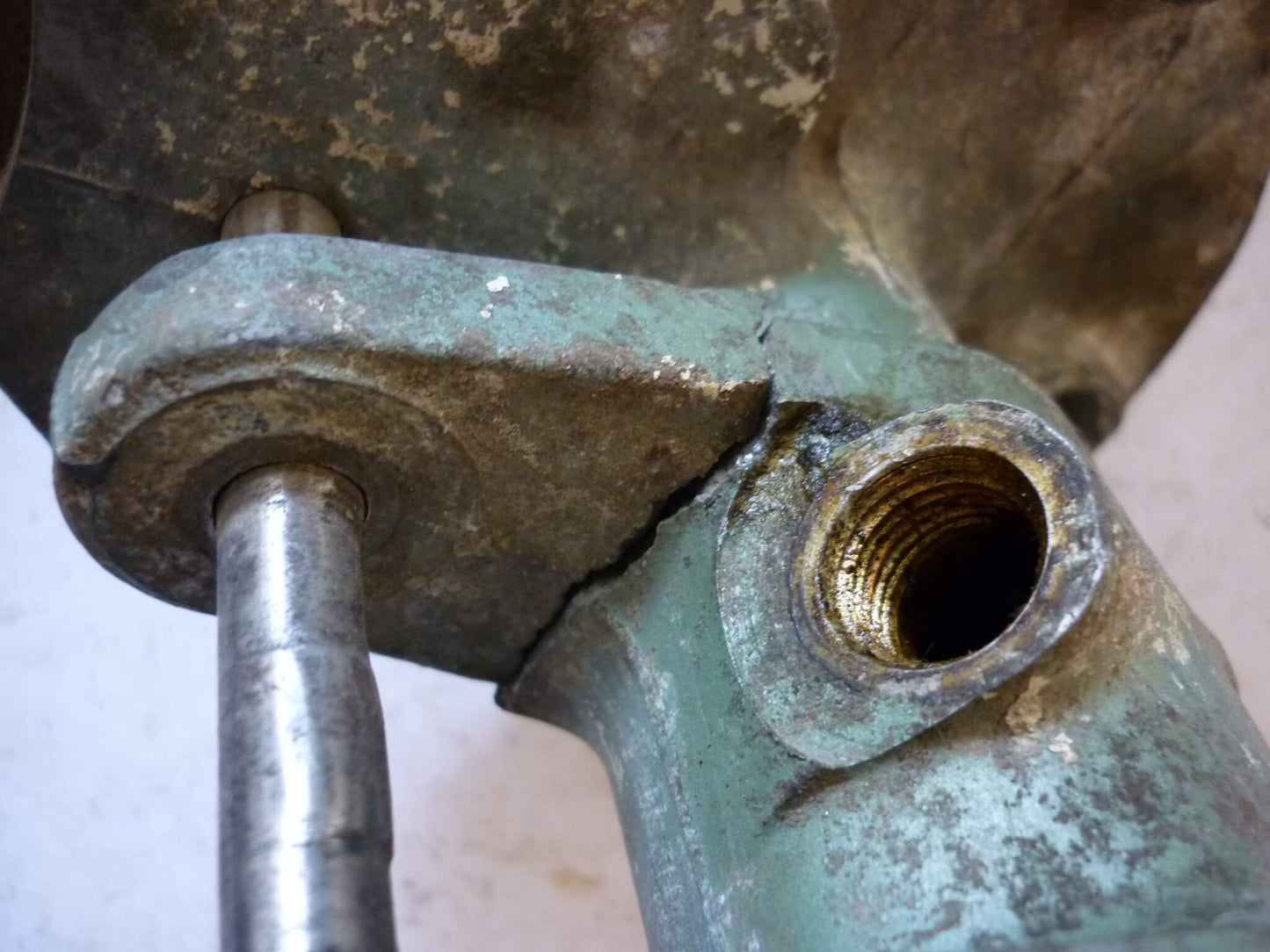 Suspension arm, 8", metalic blue, Vespa 125 / 150 / Ape