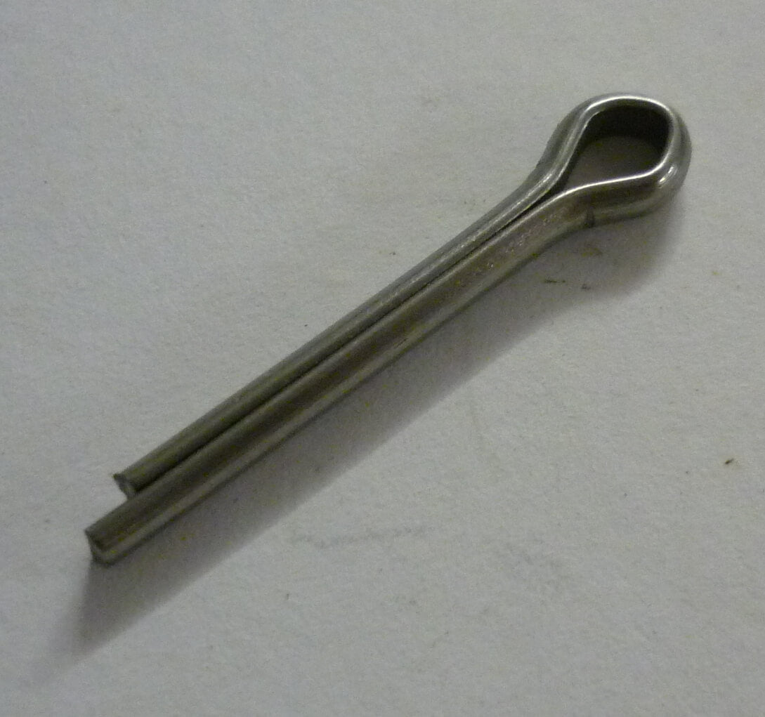 Split pin for drive shaft / front wheel assle