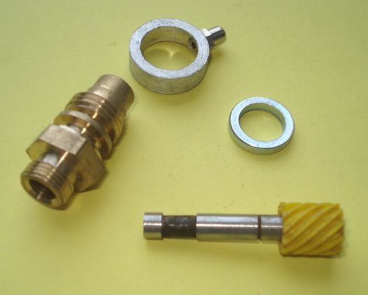 Speedometer drive pinion assy, Z 11, 2,7 mm, yellow, Vespa 125 Super - VNB / 150 Super - VBB2T - S