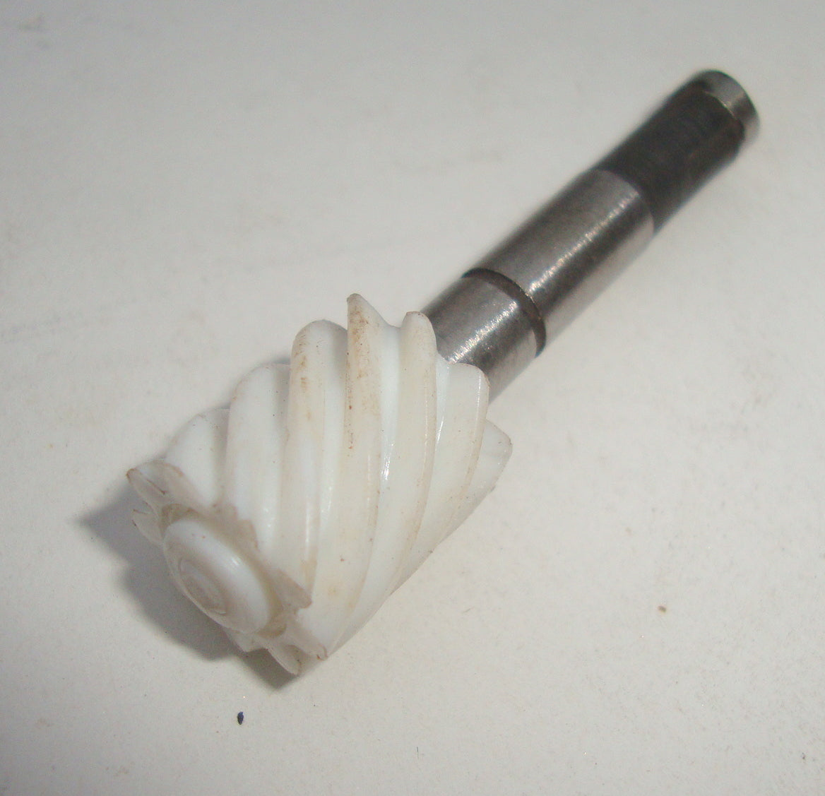 Tachoschnecke, Z 9, 1,9 mm, weiss, Vespa 150 GL VLA1T / GS 150 VS1 > VS5T