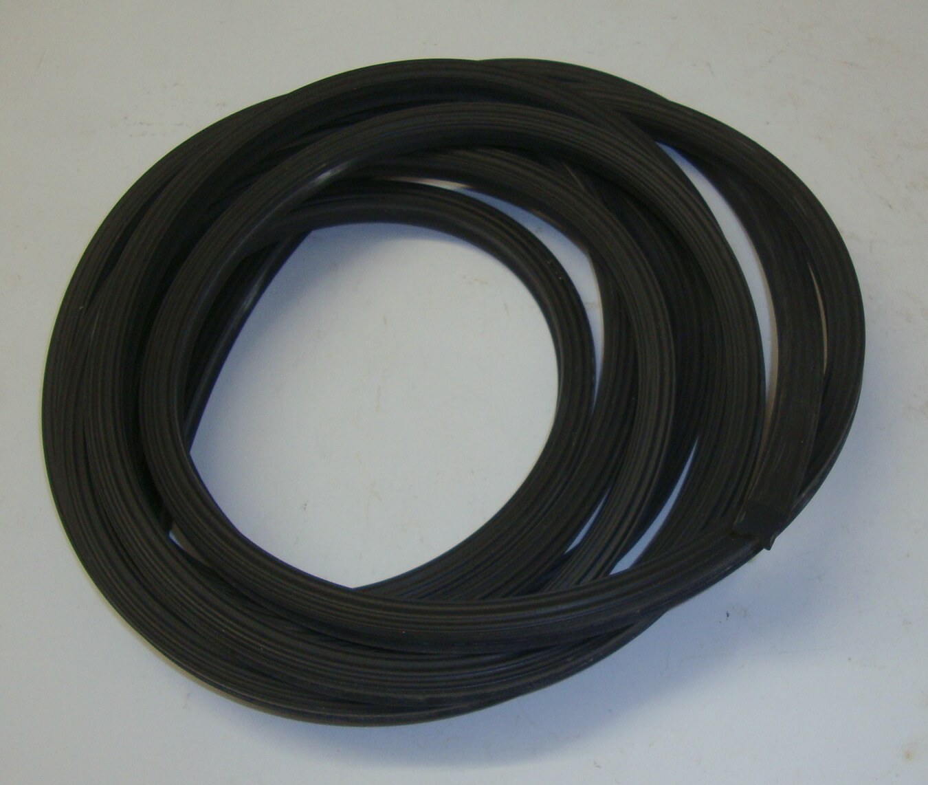 Rubber floor rail profile set, Mauro Pascoli, ACMA Vespa 125 / 150