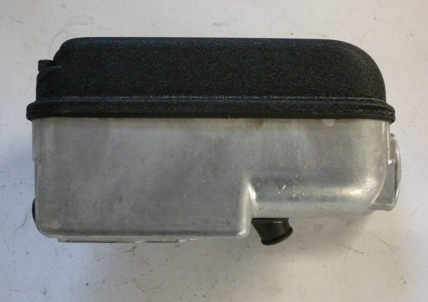 Air cleaner, carburettor casing with choke flap, complete, Vespa 150 VBA1M - VBB1M - VGLA1M, NOS