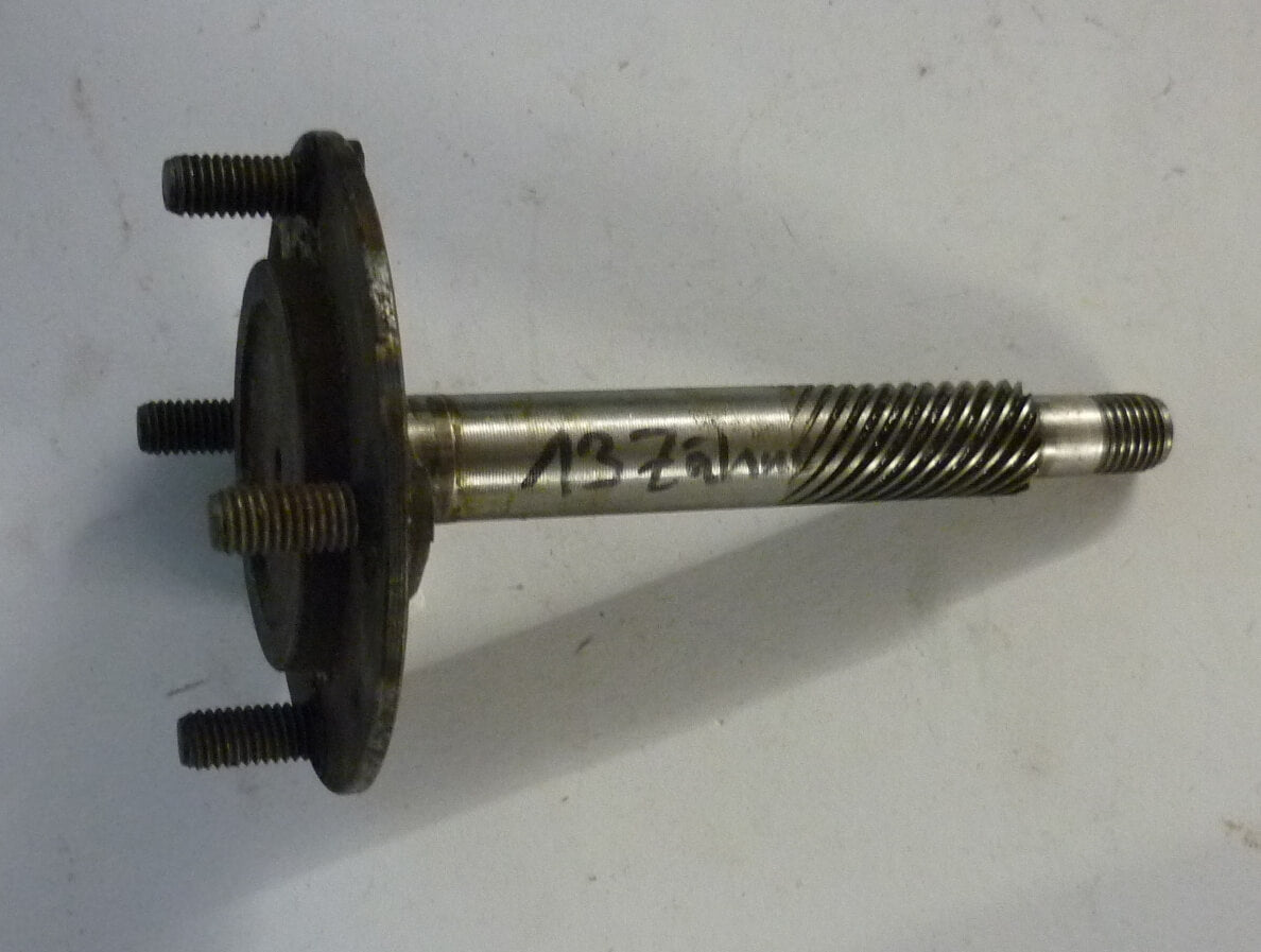 Front wheel axle, studs M8, 13 cogs, Vespa 125 VNA-VNB / 150