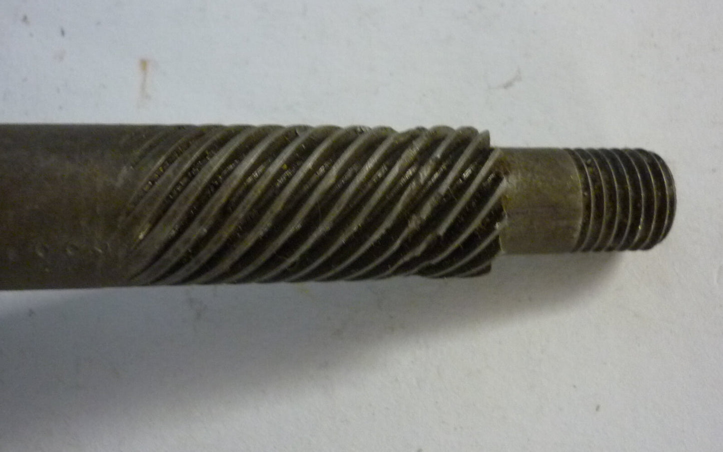Front wheel axle, studs M8, 13 cogs, Vespa 125 VNA-VNB / 150