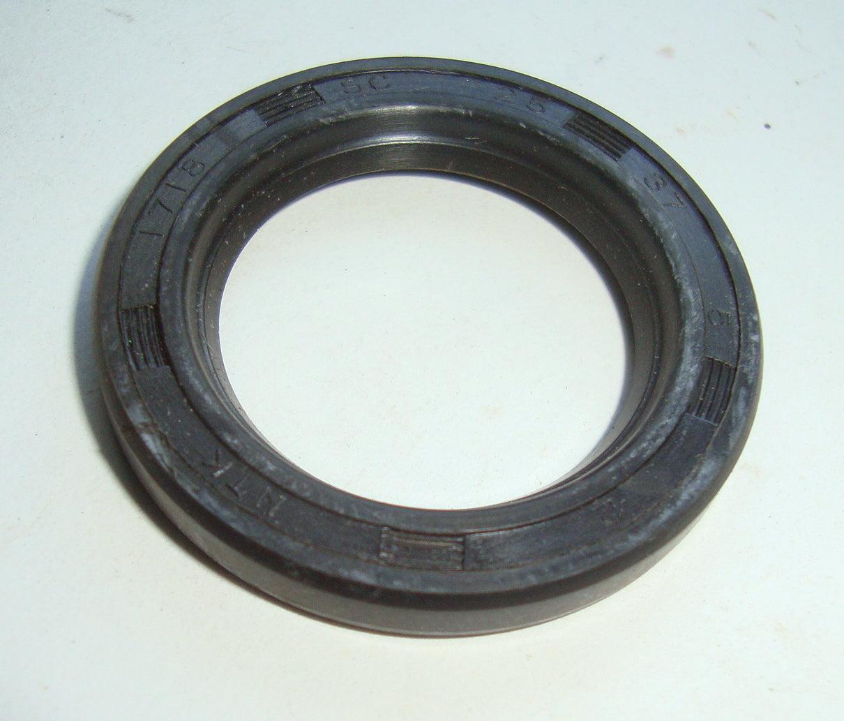 Oil seal SC 25/37/5