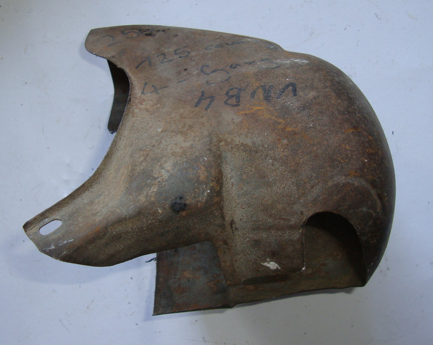 Cylinder cowling, metal,Vespa 125 VNB / VNC / GT / GTR / TS - 150 VBA / VBB / VBC / VGLA-B / VLA / VLB, used