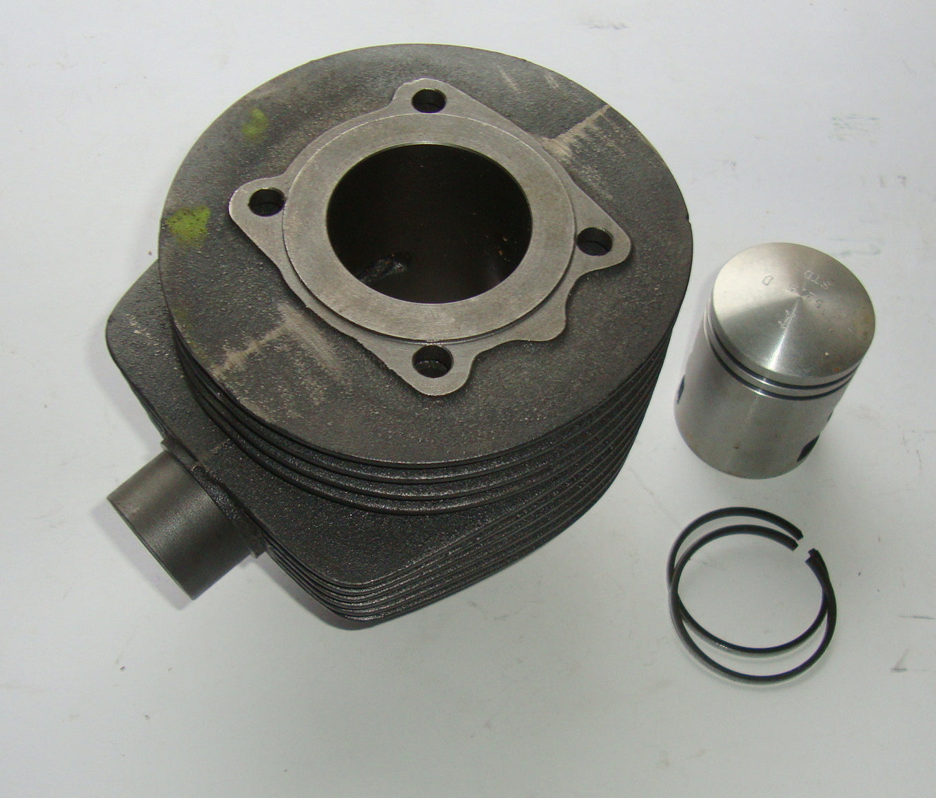 Zylinderkit, 2 Überströmer, Vespa 125 - VNB - Super - GT - GTR