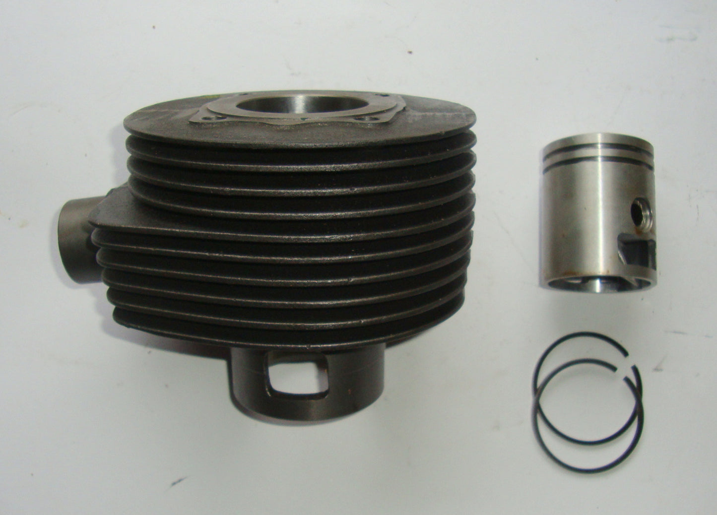 Zylinderkit, 2 Überströmer, Vespa 125 - VNB - Super - GT - GTR