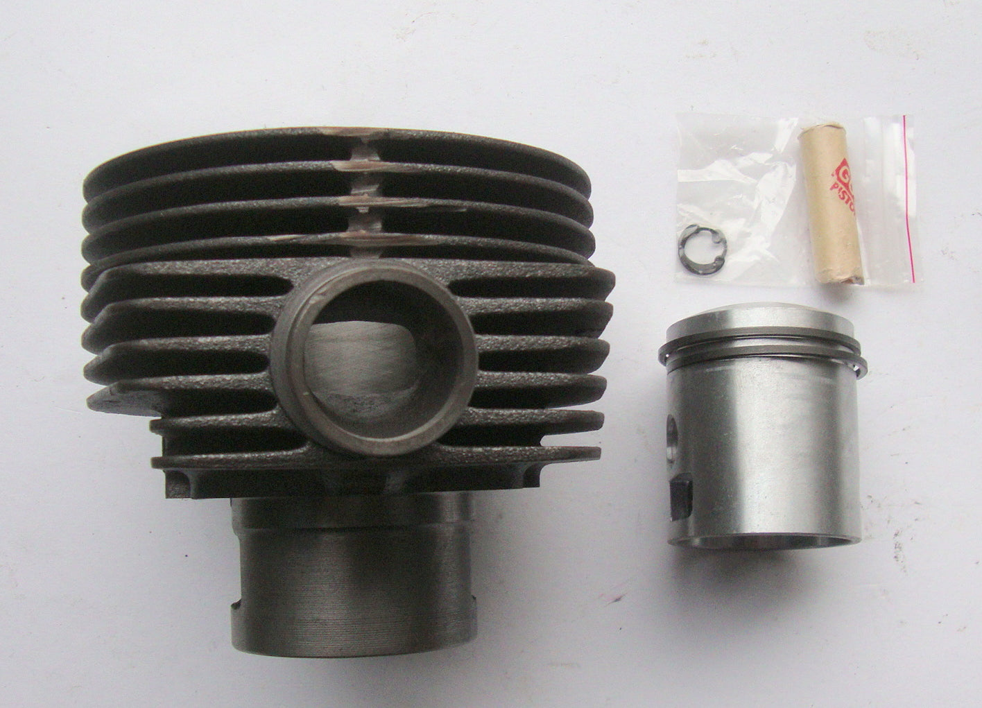 Cilinderkit, Vespa 125 GL / Super / Sprint, 2 ports