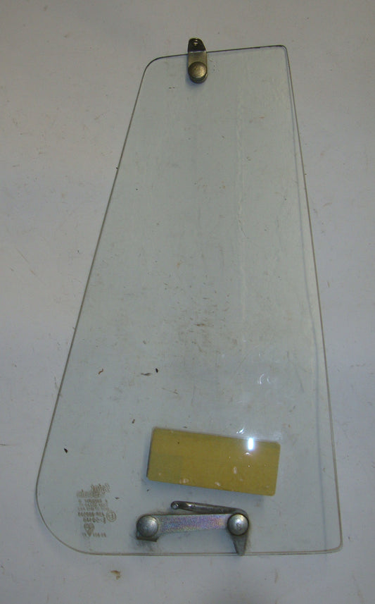 Pivoted ventillation window, right side, Ape  AE3T - AE01T - MPM1T>MPM2T- MPF1T - MPV1T>MPV2T - MPR2T - MPF1T , NOS