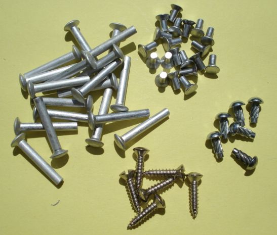 Kit for fixing floor runners, Vespa 125 / 150 / 160