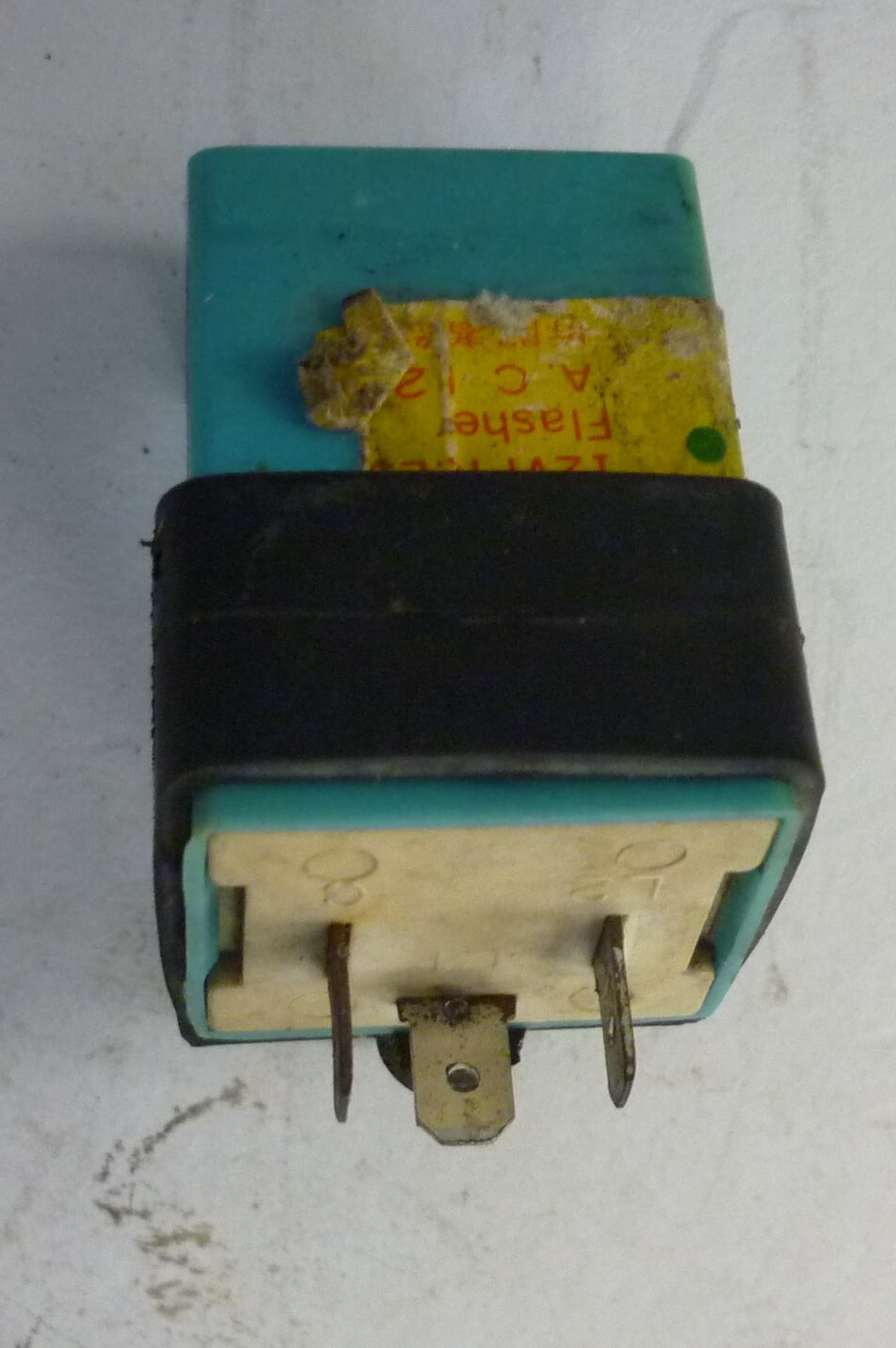 Indicator Relay with bracket, WEI SHEA - PIAGGIO, Vespa P X80-200 /​ PE / ​Lusso /​ T5 /​ Cosa