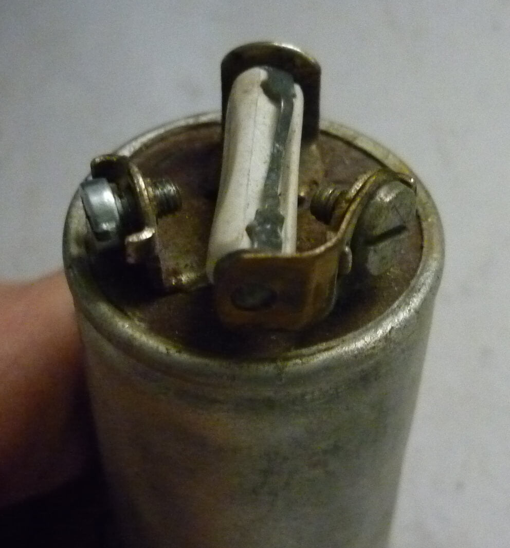 Thermic switch for indicators, ROLUX, srew contacts and fuse socket, 6 V 20 W; NOS
