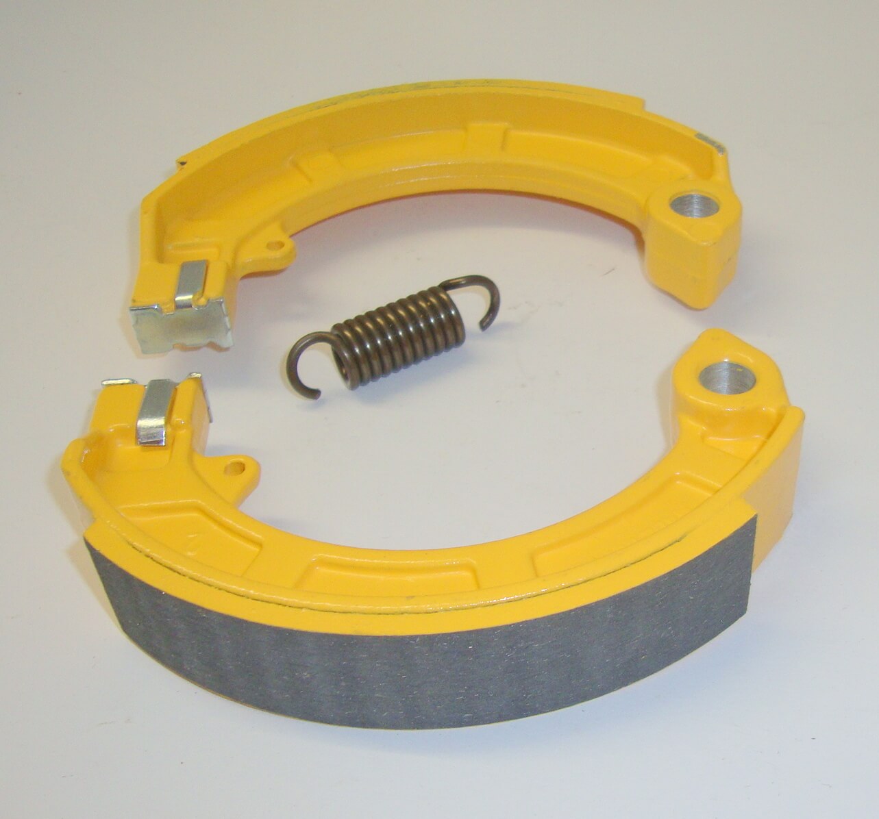 Brake shoes, MALOSSI, Vespa / Ape, like AZ 133