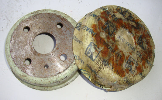 Front brake drum, Vespa 50, NOS
