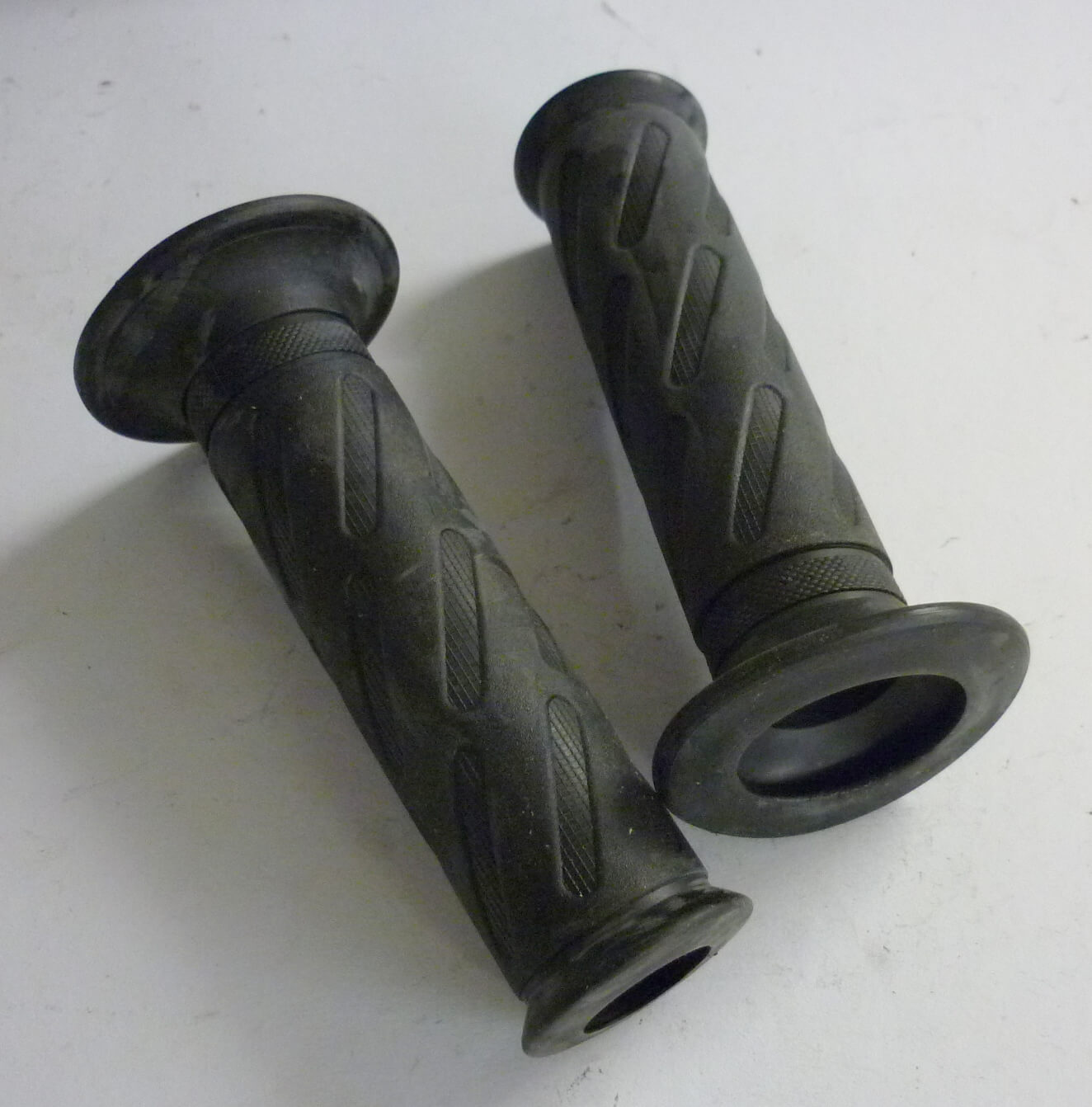 Manici a palloncino, 21 mm, rosso - bianco, NOS