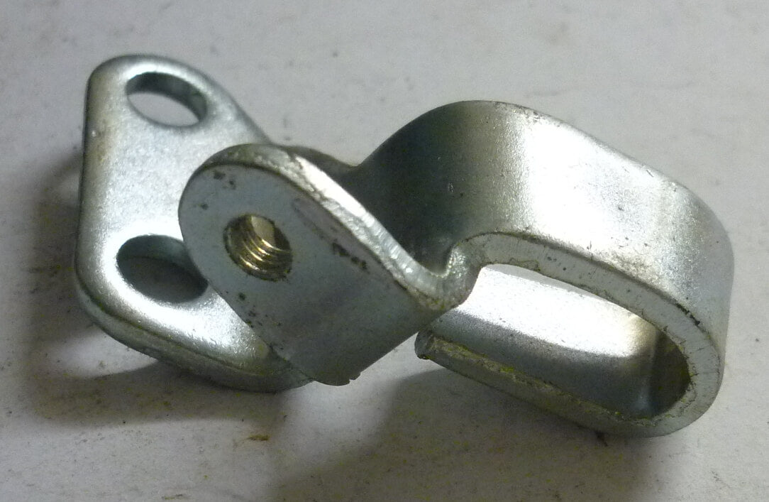 Piastra porta tiracavi sul motore, Vespa 50 / 90 / 100 / 125