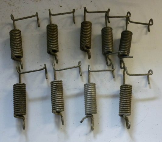 Right spring for central stand, patina, Vespa 125 1948 > 1957 / 150 1954 > 1958, used