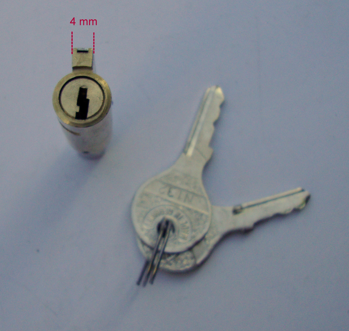 Lenkschloss, 4 mm, NEIMANN Repro, Vespa 50 / 80 / 90 / 100 / 125 / 150 / 180 / 200 / PX