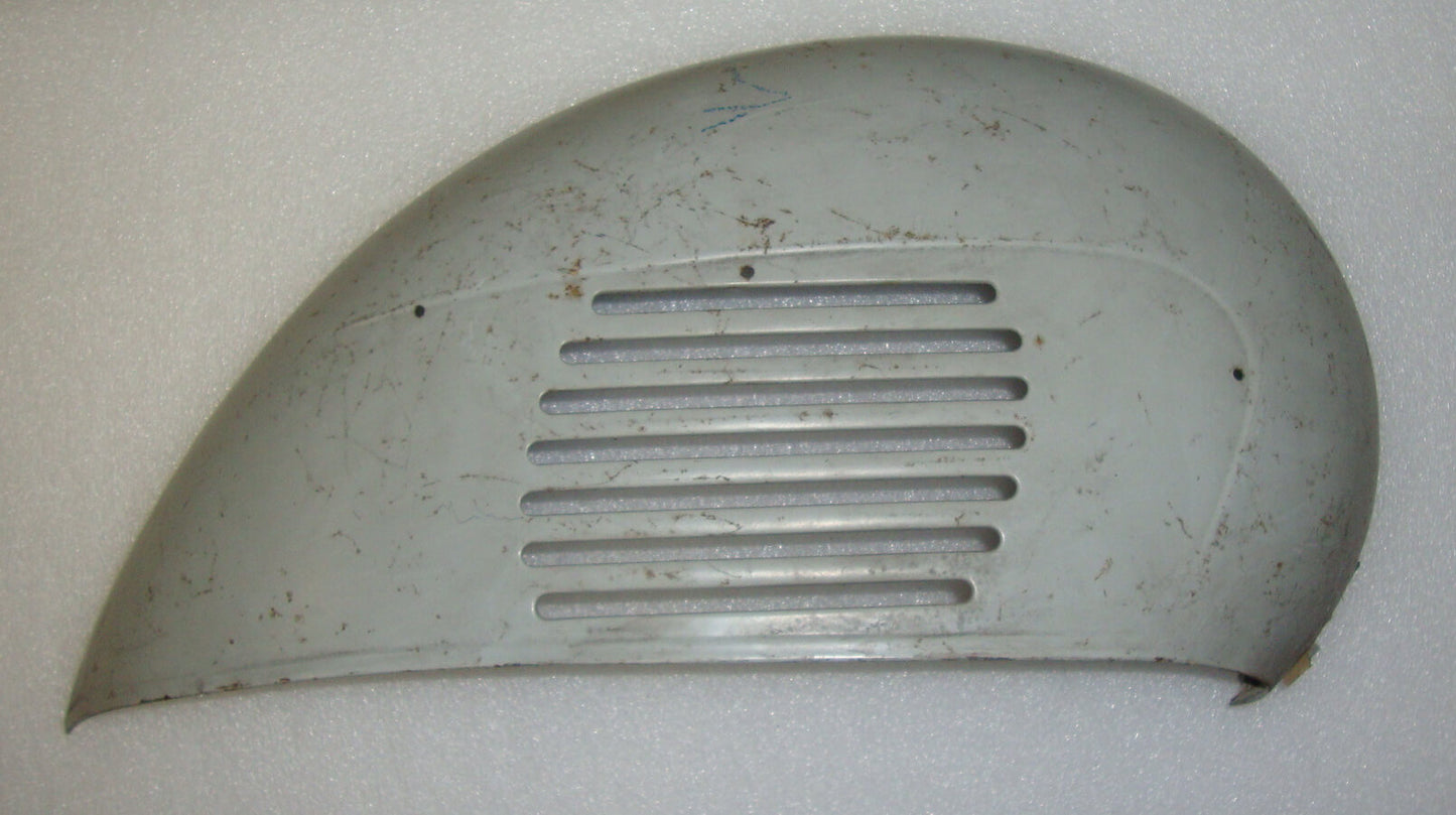 Seitenhaube, Motorseite, Vespa 125 VNA - VNB - VNT / 150 VBA - VBB - VGLA - VGLB, NOS