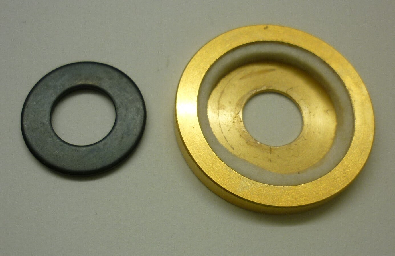 Staubschutzscheibe für Schwingenlager, Messing, 12 mm