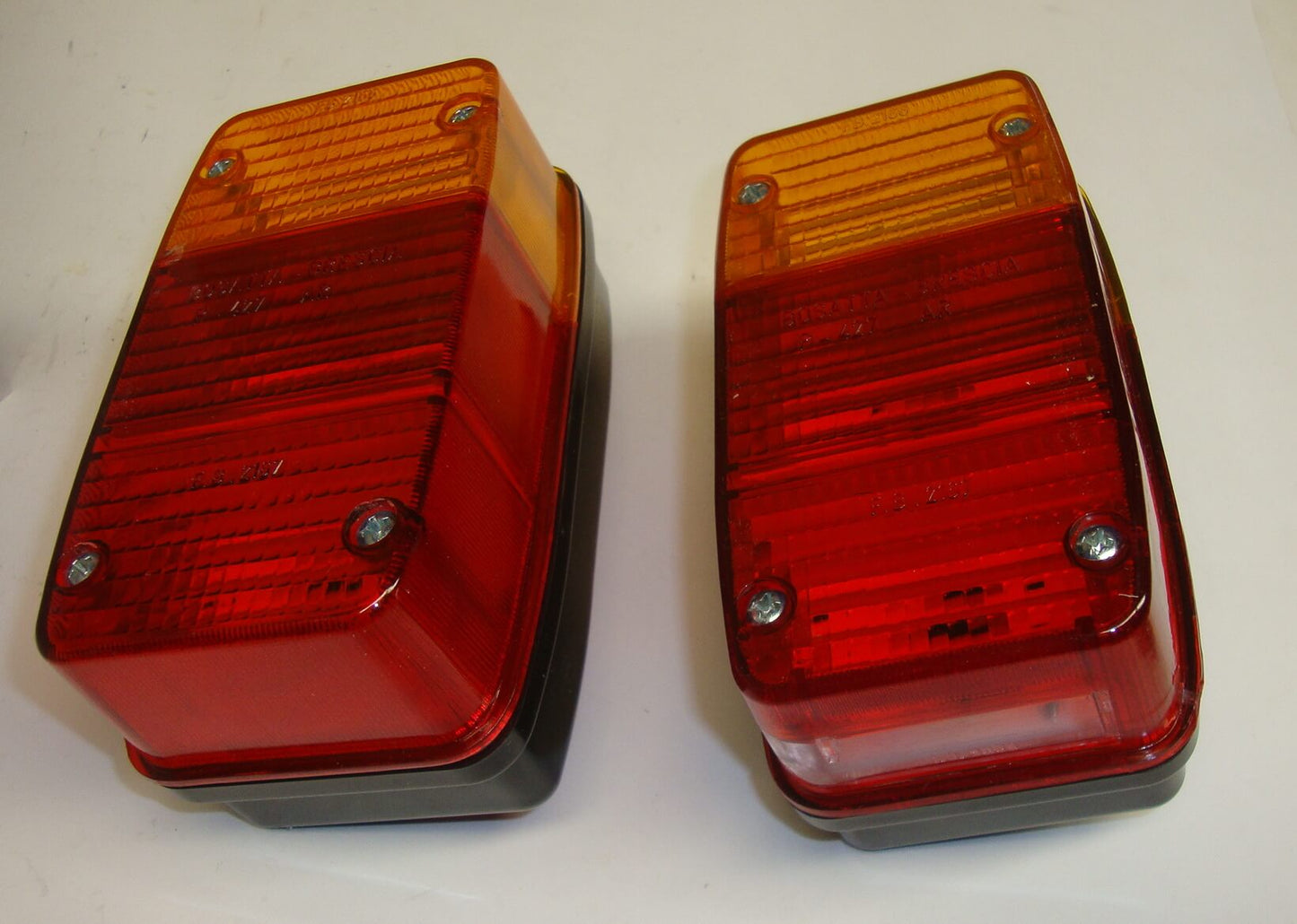 Taillights, Ape 400 / P 401 - 501 - 601 - 601V / MP 500 - 600 / MPV 600 / Ape Car P2